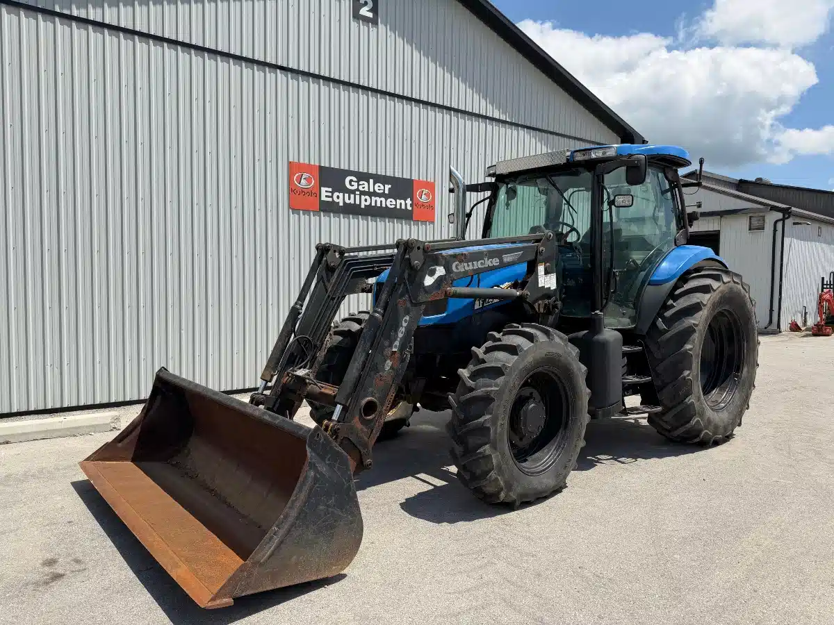 Photo de la Galerie 2 pour 2003 New Holland TS125A Tracteur