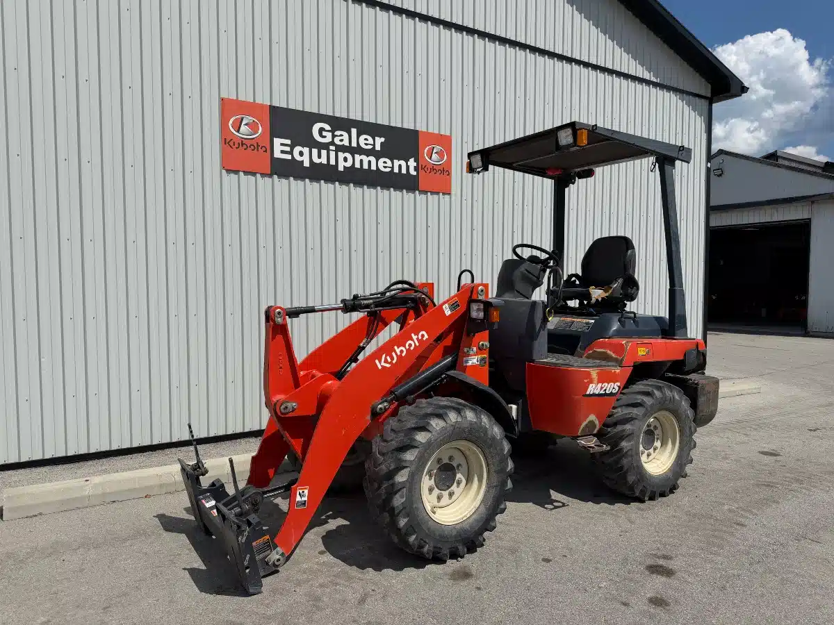 Gallery image 2 for 2014 Kubota R420S Wheel Loader