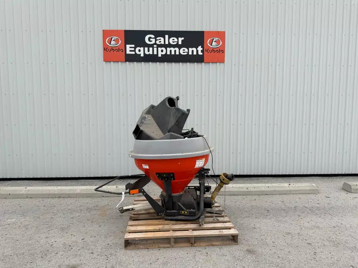 Photo de la Galerie 1 pour Kubota VS220 épandeur à engrais