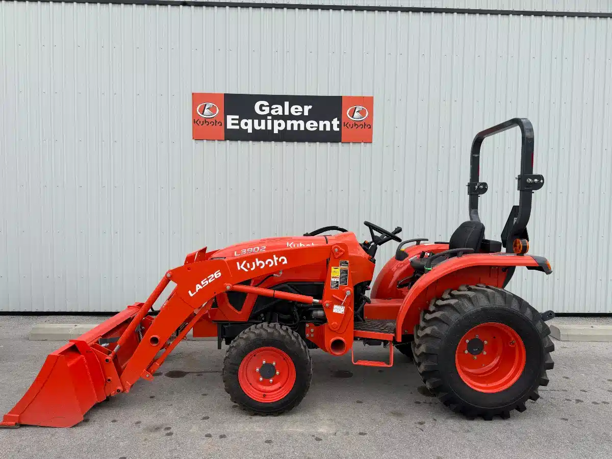 Gallery image 1 for 2025 Kubota L3902 W/LA 526 LOADER Tractor