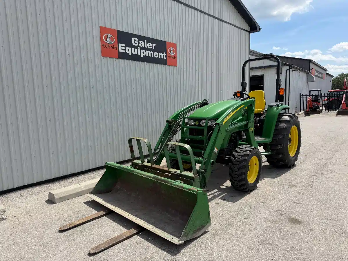 Gallery image 2 for 2007 John Deere 4720 Tractor