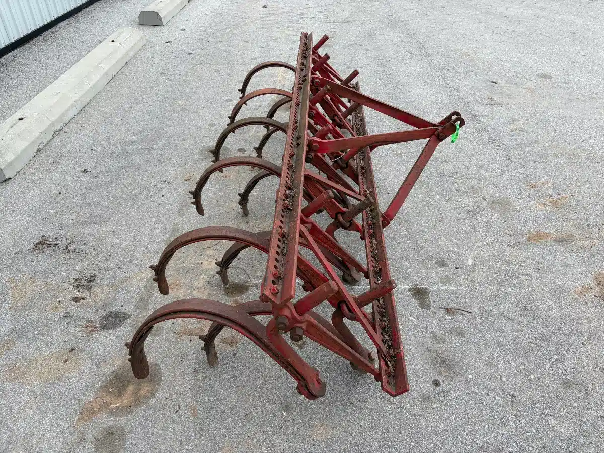 Photo de la Galerie 2 pour 86" 3pt Hitch Tine Cultivateur