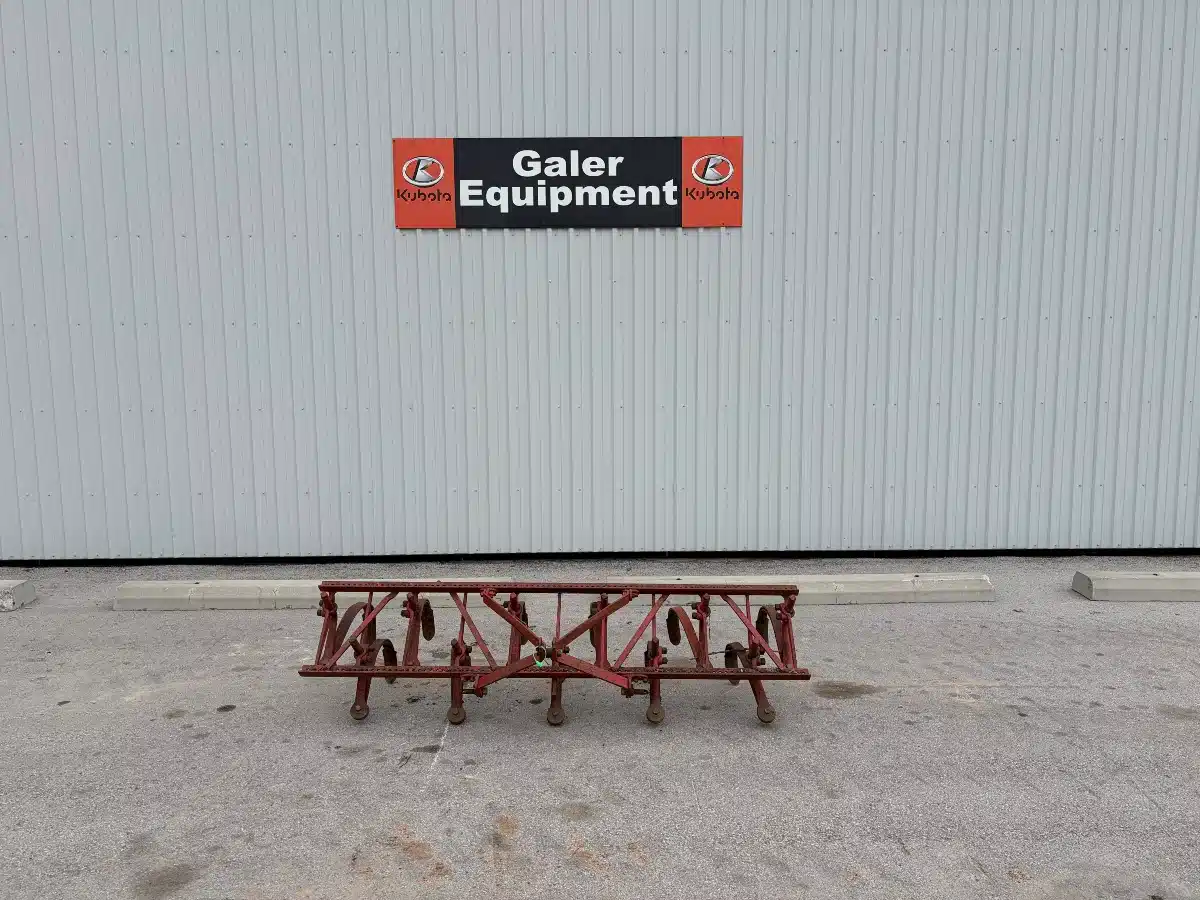 Photo de la Galerie 1 pour 86" 3pt Hitch Tine Cultivateur