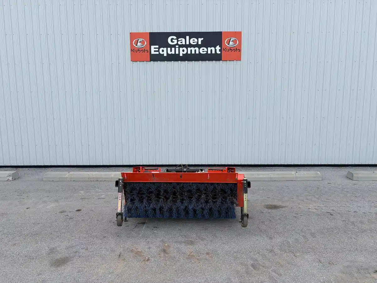 Photo de la Galerie 1 pour 2014 L2163 Balayeur