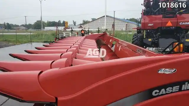 Gallery image 2 for Used 2006 Case IH 2412 Header - Row Crop