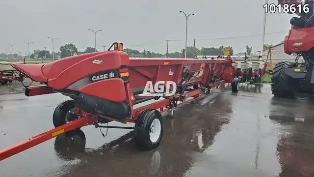Gallery image 1 for Used 2006 Case IH 2412 Header - Row Crop