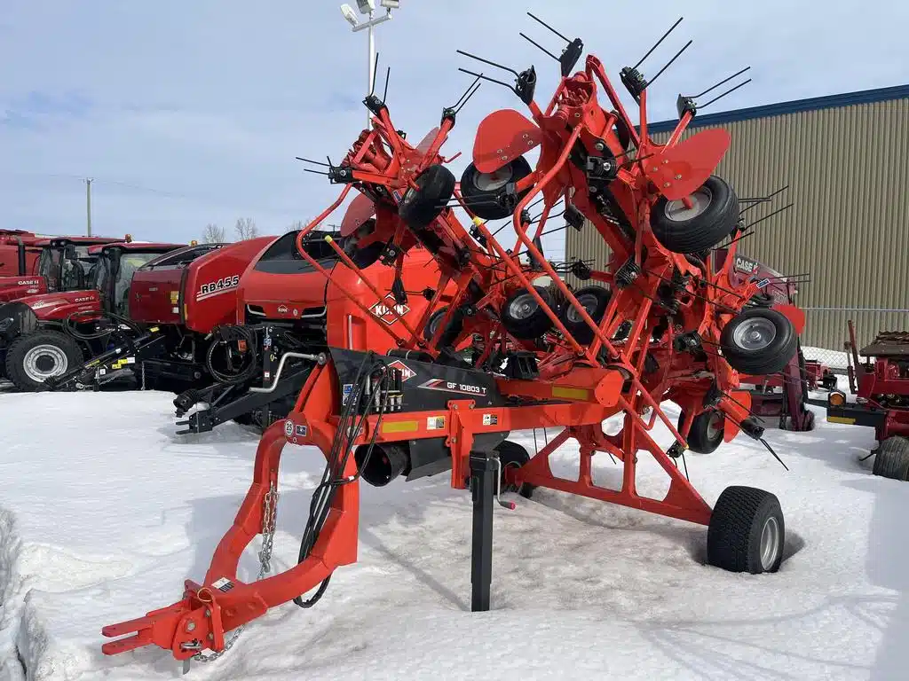 Gallery image 1 for New 2023 Kuhn GF 10803T Tedder Rake