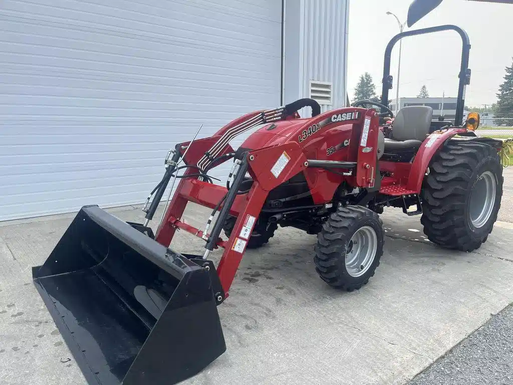 Gallery image 2 for Used 2022 Case IH Farmall 35A Tractor