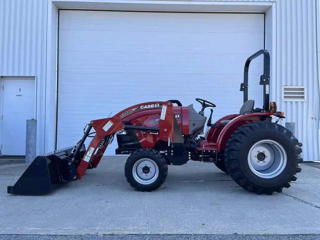 Gallery image 1 for New 2023 Case IH Farmall 35A Tractor