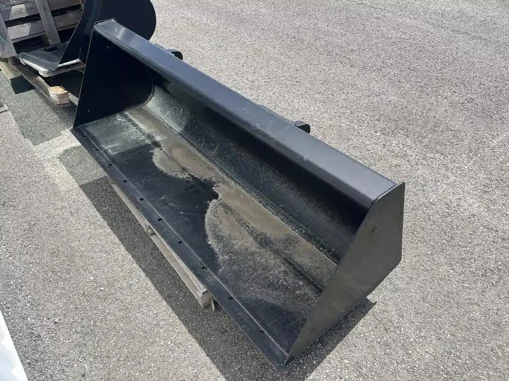 Gallery image 1 for New 2024 Case IH Bucket 84'' Front End Loader