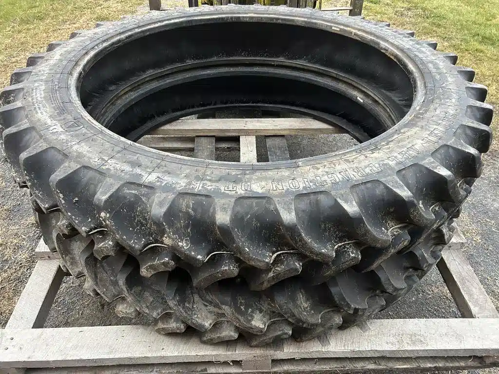 Used 2010 Firestone 320/90R54 Tires