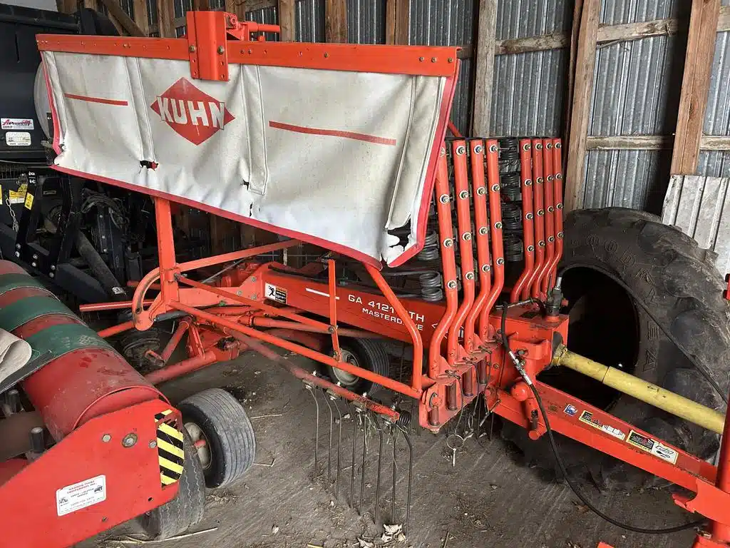 Gallery image 1 for 2001 Kuhn GA 4121 GTH Rake