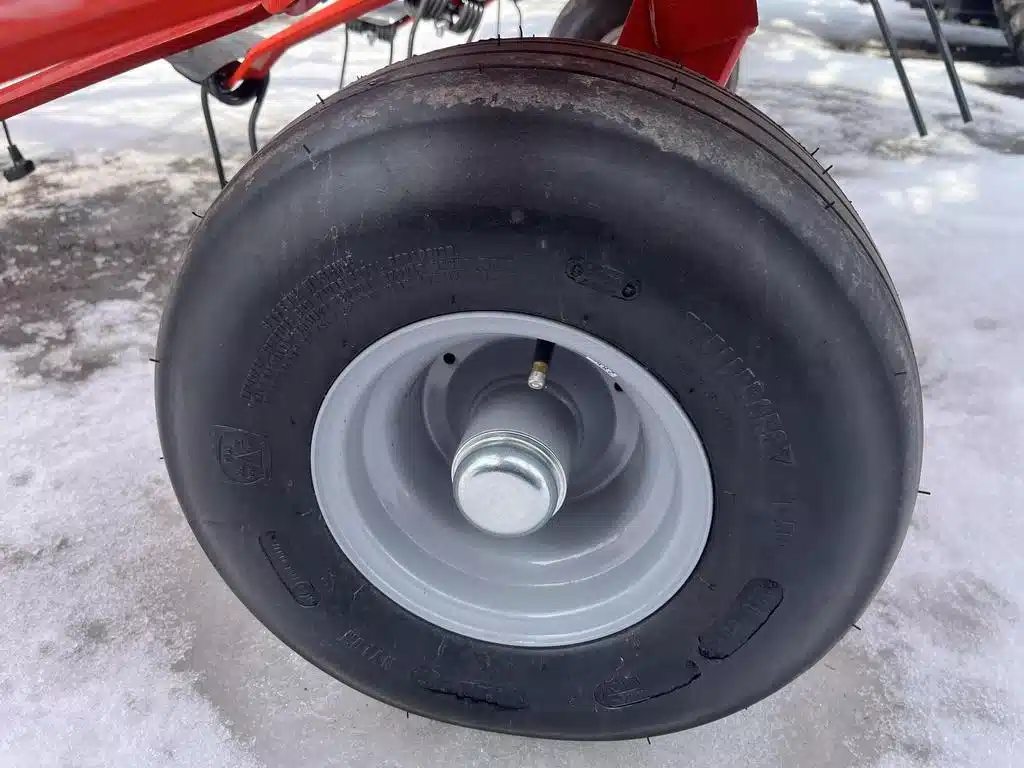 Gallery image 2 for 2026 Kuhn GF 7803THA Tedder Rake