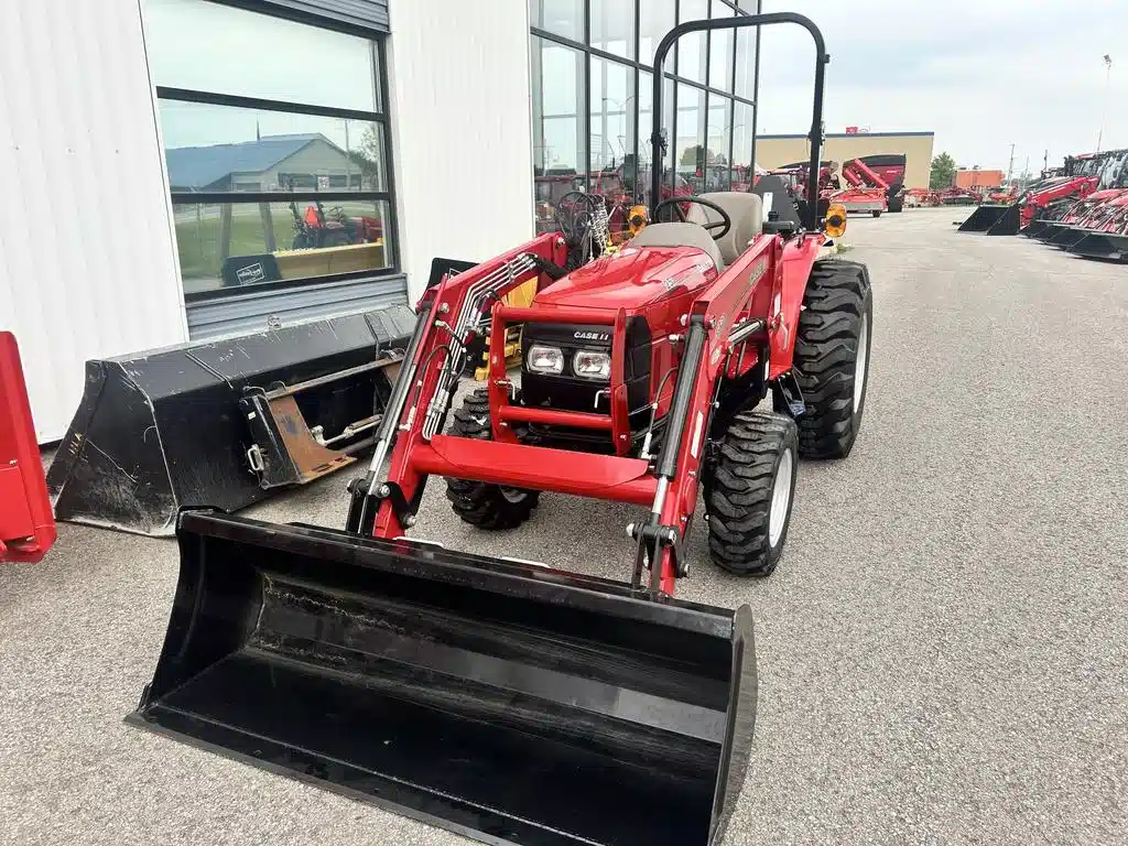 Gallery image 2 for 2026 Case IH Farmall 25A Tractor
