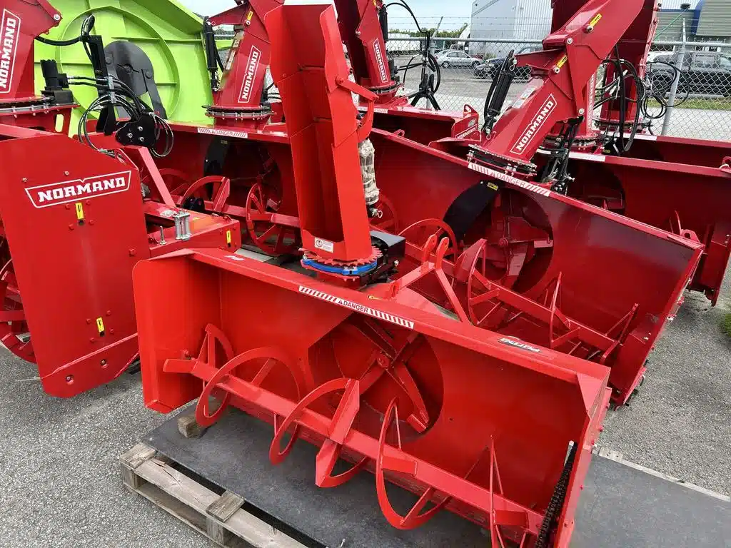 Photo de la Galerie 2 pour 2025 Pronovost PUMA-64 Souffleur à neige