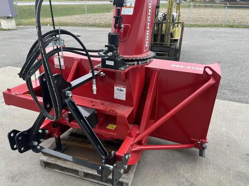 Gallery image 2 for 2026 Normand N92-300H Snow Blower