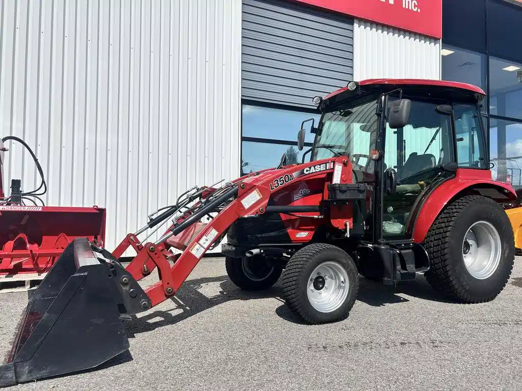 Photo de la Galerie 2 pour 2024 Case IH FARMALL 40C Tracteur