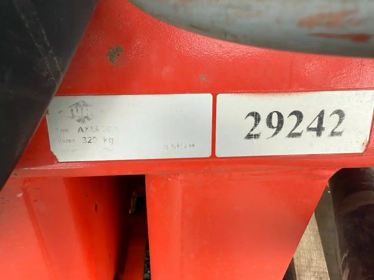 Gallery image 2 for Used 2016 Kuhn AXIS 50.2 Spreader - Fertilizer