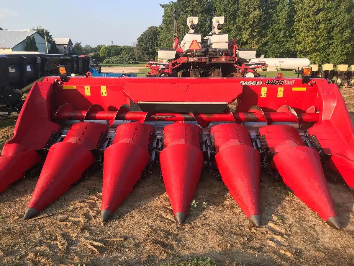 Gallery image 1 for Used 2015 4406 Header Combine
