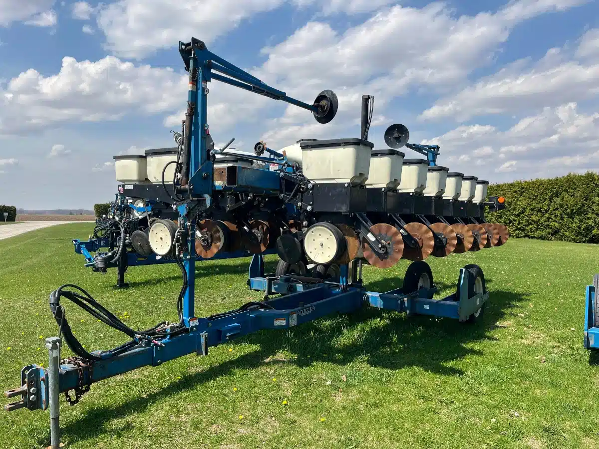 Gallery image 1 for Used Kinze 2500 Planter