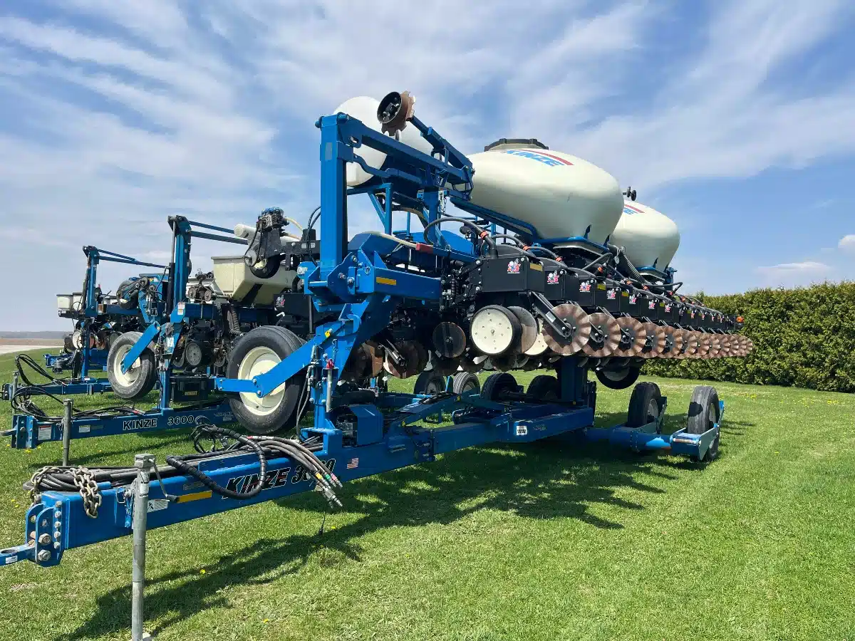 Gallery image 1 for Used 2014 Kinze 3660 Planter