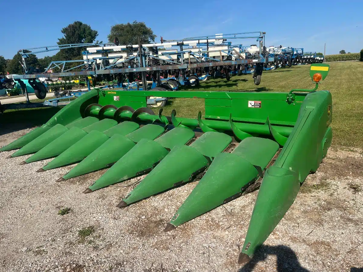 Gallery image 1 for John Deere 608C Header - Row Crop