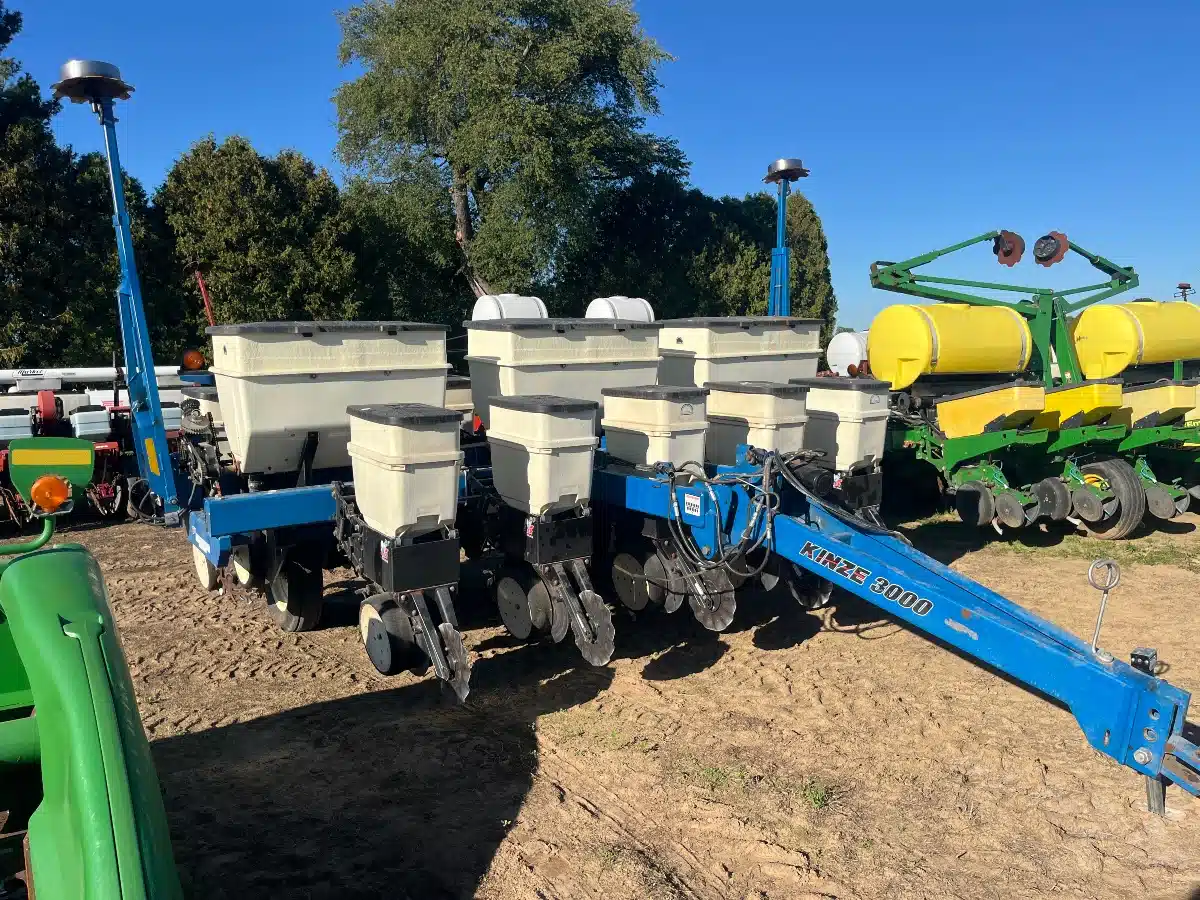 Used Kinze 3000 Planter