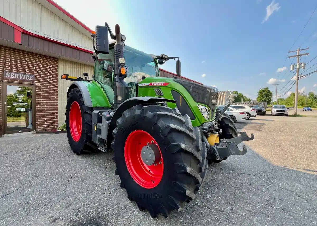 Gallery image 1 for Used 2022 Fendt 724 VARIO Tractor