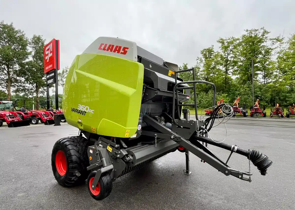 Gallery image 2 for Used 2014 CLAAS VARIANT 360RC Round Baler