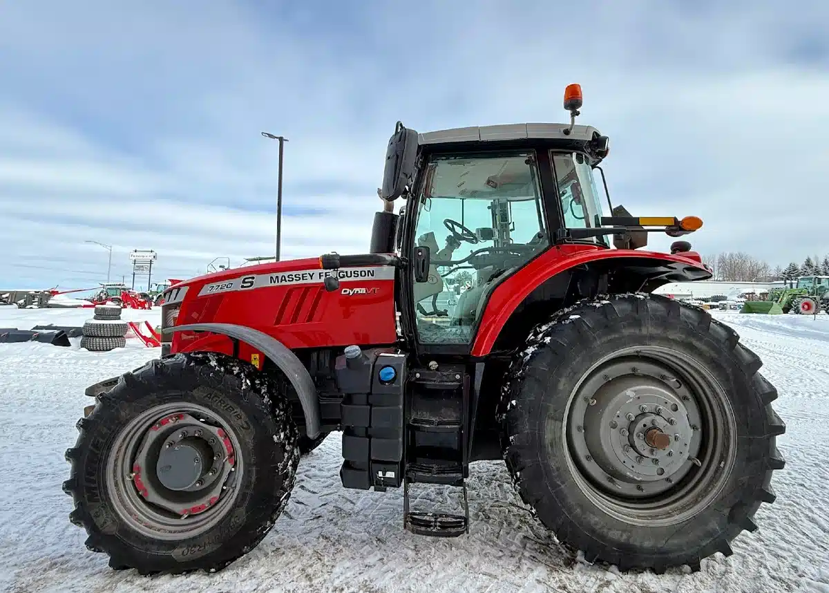 Gallery image 2 for 2019 Massey Ferguson 7720S Tractor