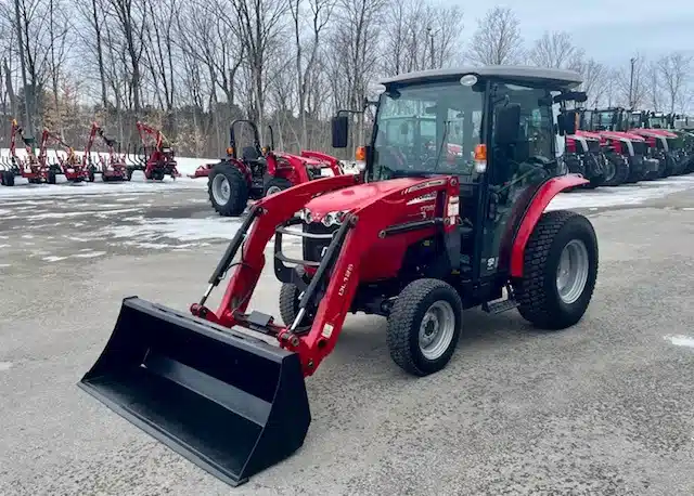 Gallery image 2 for 2019 Massey Ferguson 1735M Tractor