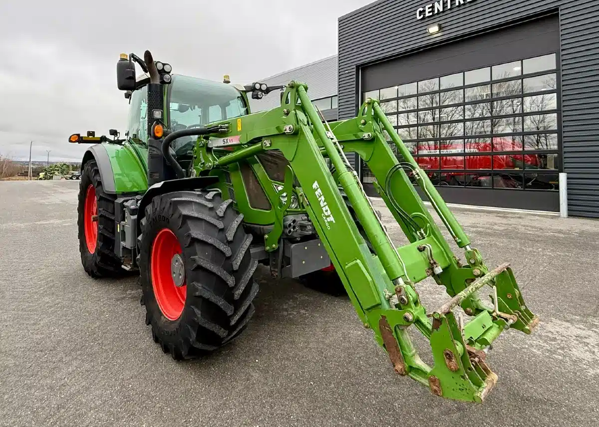 Photo de la Galerie 1 pour 2017 Fendt 714 VARIO Tracteur
