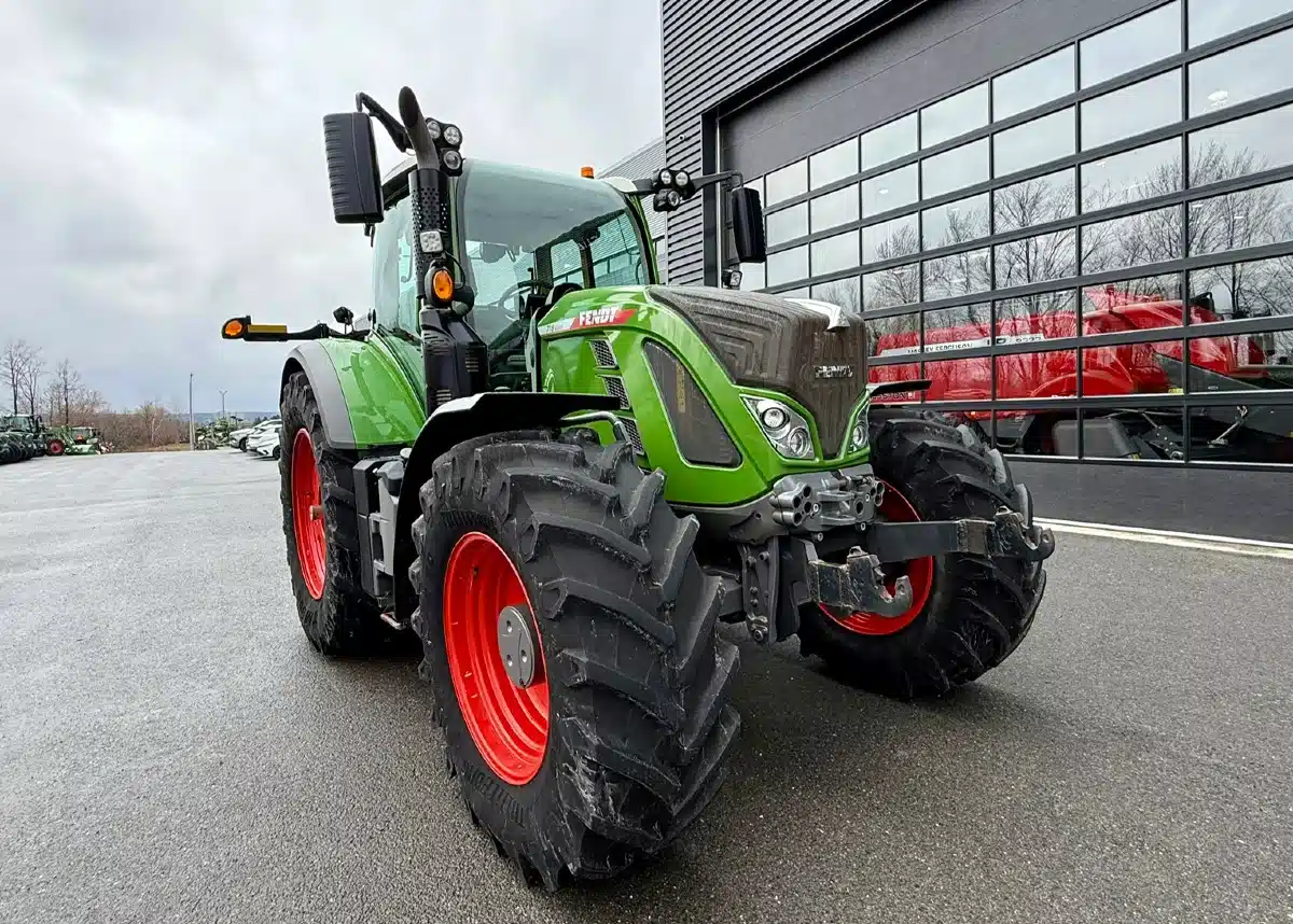 Photo de la Galerie 1 pour 2021 Fendt 718 VARIO Tracteur