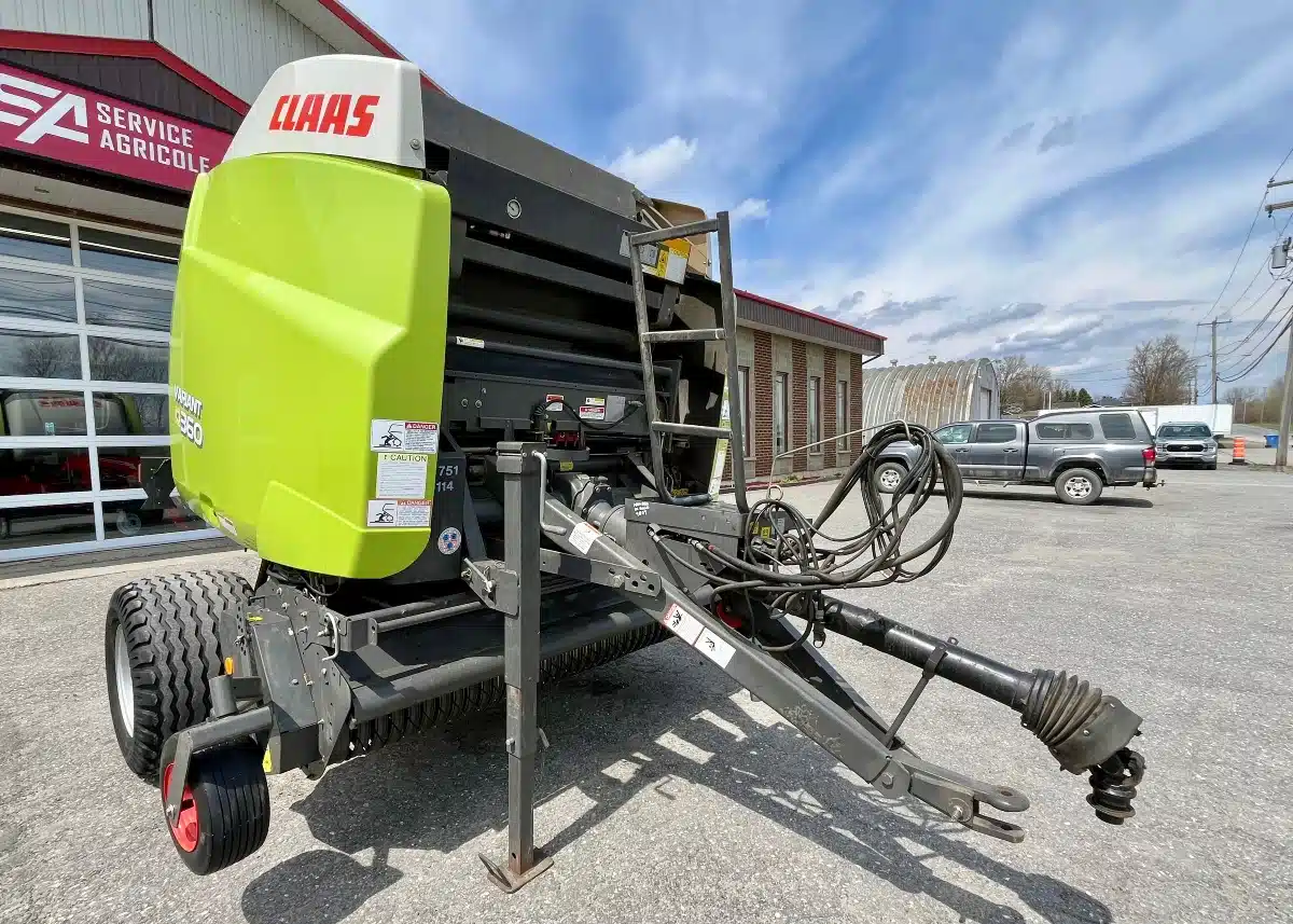 Gallery image 1 for 2014 CLAAS VARIANT 360 Round Baler