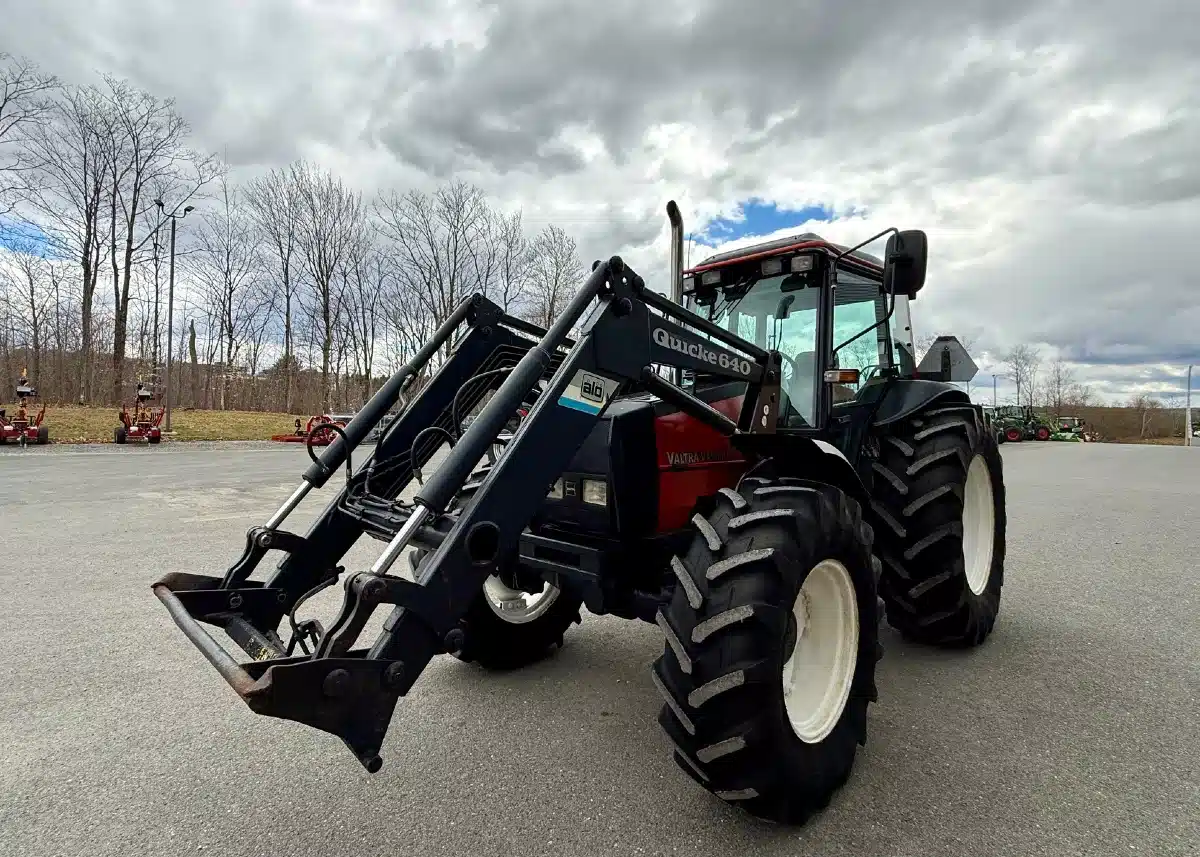 Gallery image 2 for 1999 Valtra Valmet 900 Tractor