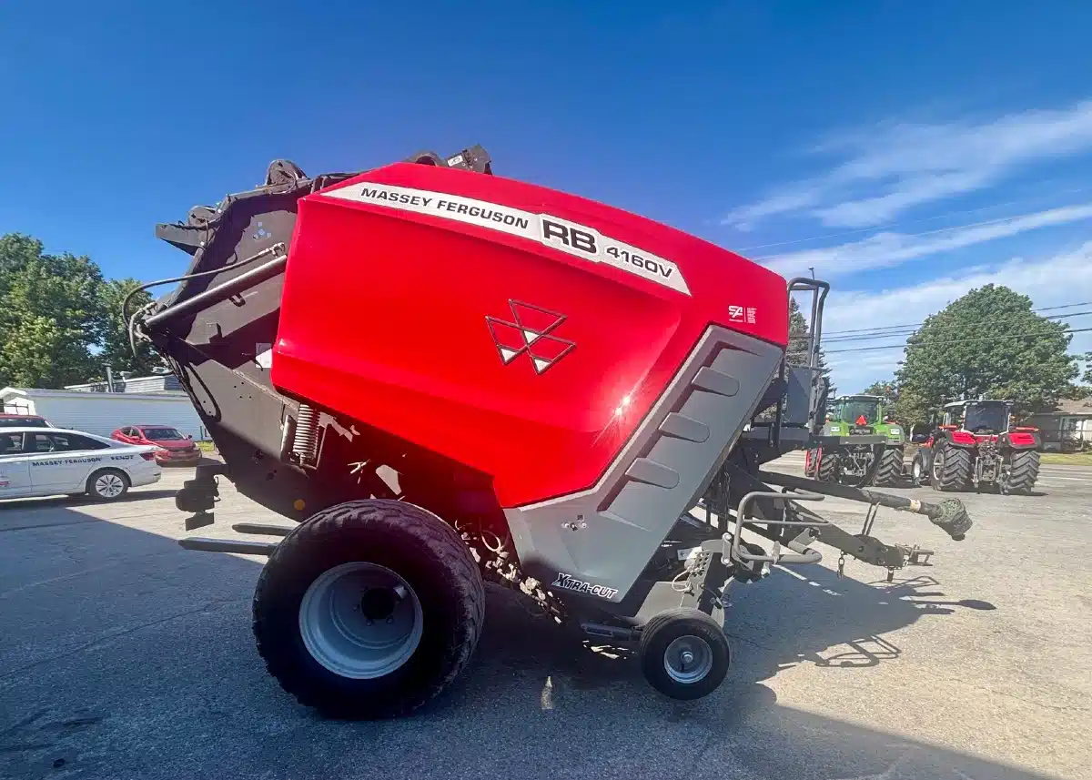 Gallery image 2 for 2023 Massey Ferguson RB 4160V Round Baler