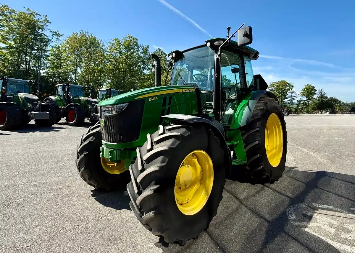 Gallery image 2 for 2022 John Deere 5125M Tractor