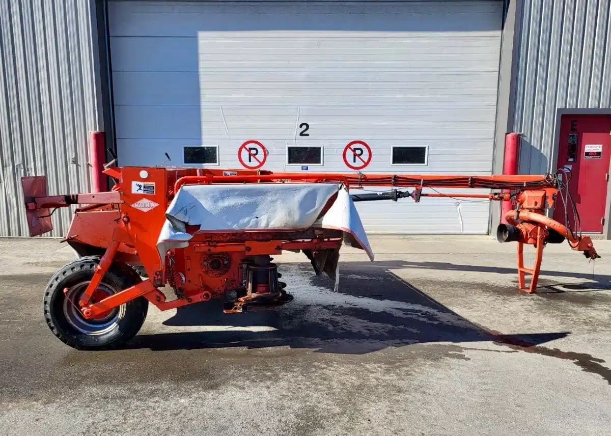 Gallery image 1 for Kuhn FC 352 G Disc Mower Conditioner