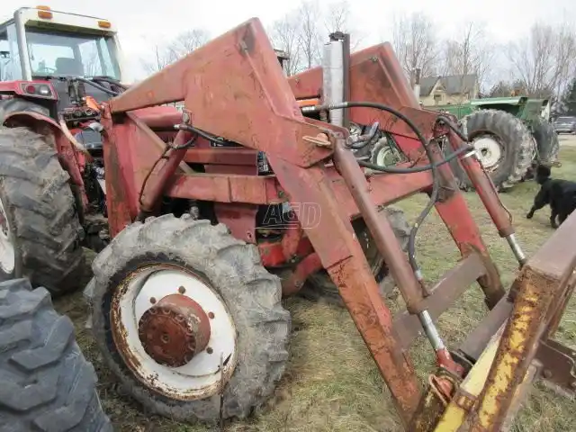 Gallery image 1 for Used White 1534 Front End Loader