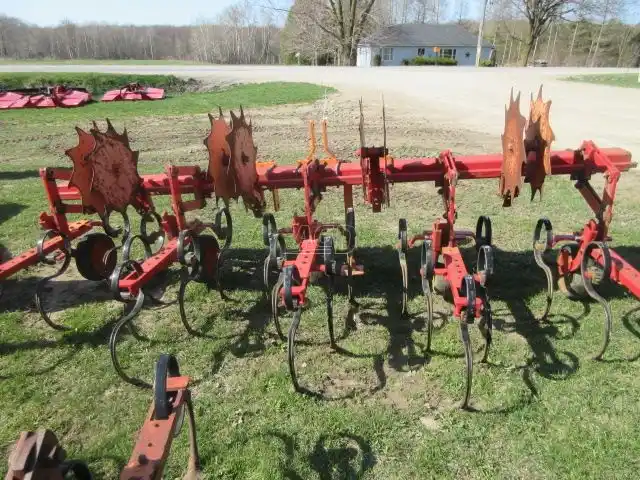 Gallery image 1 for Used Kverneland 4 Row Row Crop Cultivator