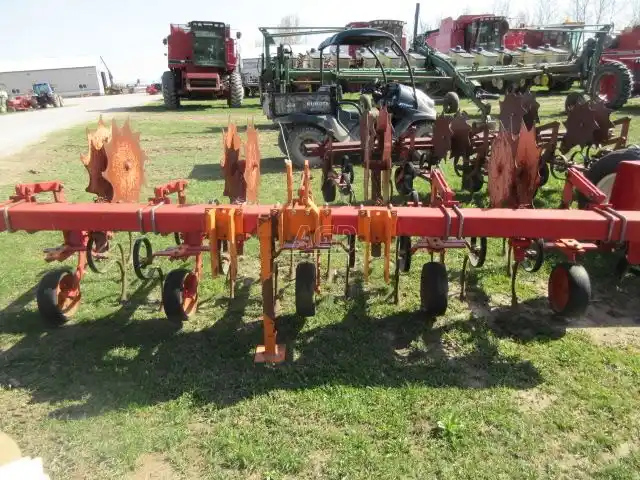Gallery image 2 for Used Kverneland 4 Row Row Crop Cultivator