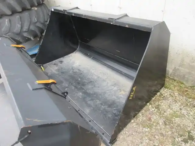 Gallery image 1 for New HLA Attachments 72 INCH Bucket