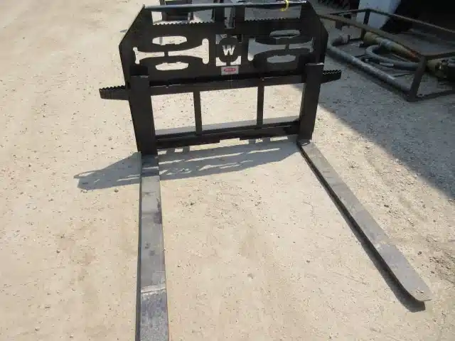Gallery image 1 for 2023 Walco 3700 LBS Pallet Fork