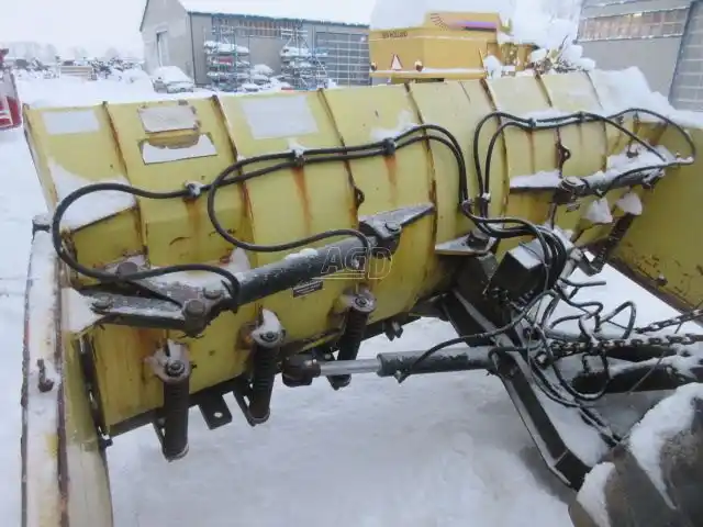 Gallery image 2 for Used Machinability 10-16 Snow Blade