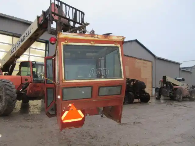 Gallery image 2 for Year-A-Round cab Cab