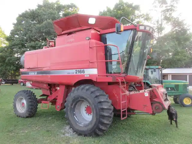 Gallery image 2 for Used 1995 Case IH 2166 Combine