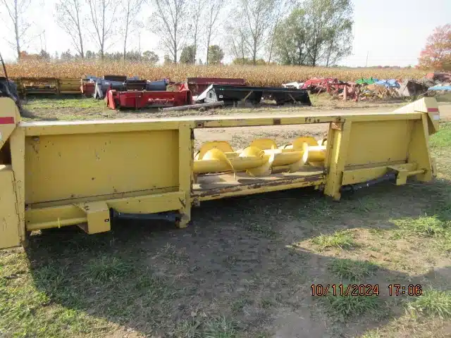 Gallery image 2 for Used New Holland 974 Header - Row Crop