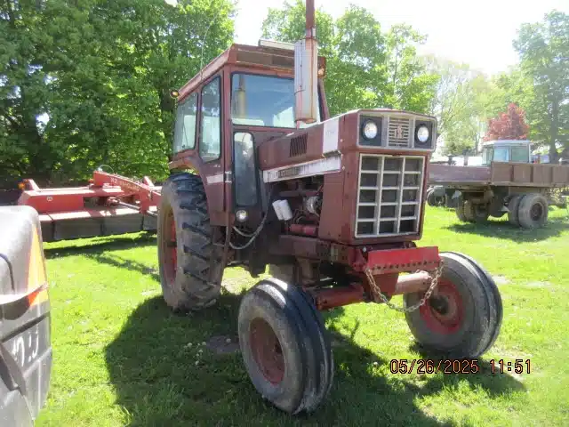 Gallery image 2 for Used 1975 International Harvester HYDRO 100 Tractor