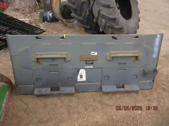 Gallery image 2 for Used Bobcat 68 LM-SS Bucket