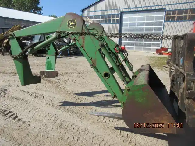 Gallery image 1 for Used John Deere 175 Front End Loader